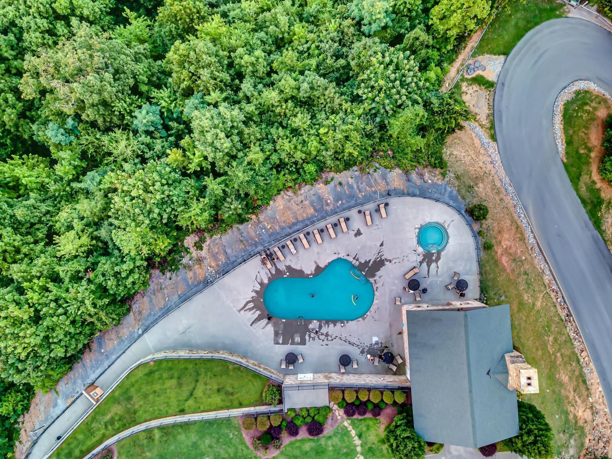 Epic Mountain Views, Hot Tub, Game Room, Sleeps 10 Sevierville Extérieur photo