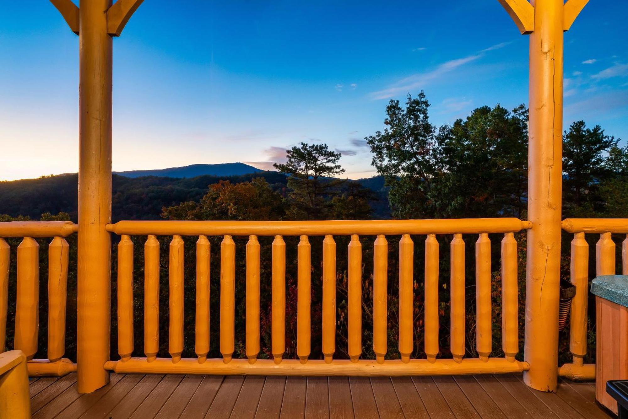 Epic Mountain Views, Hot Tub, Game Room, Sleeps 10 Sevierville Extérieur photo