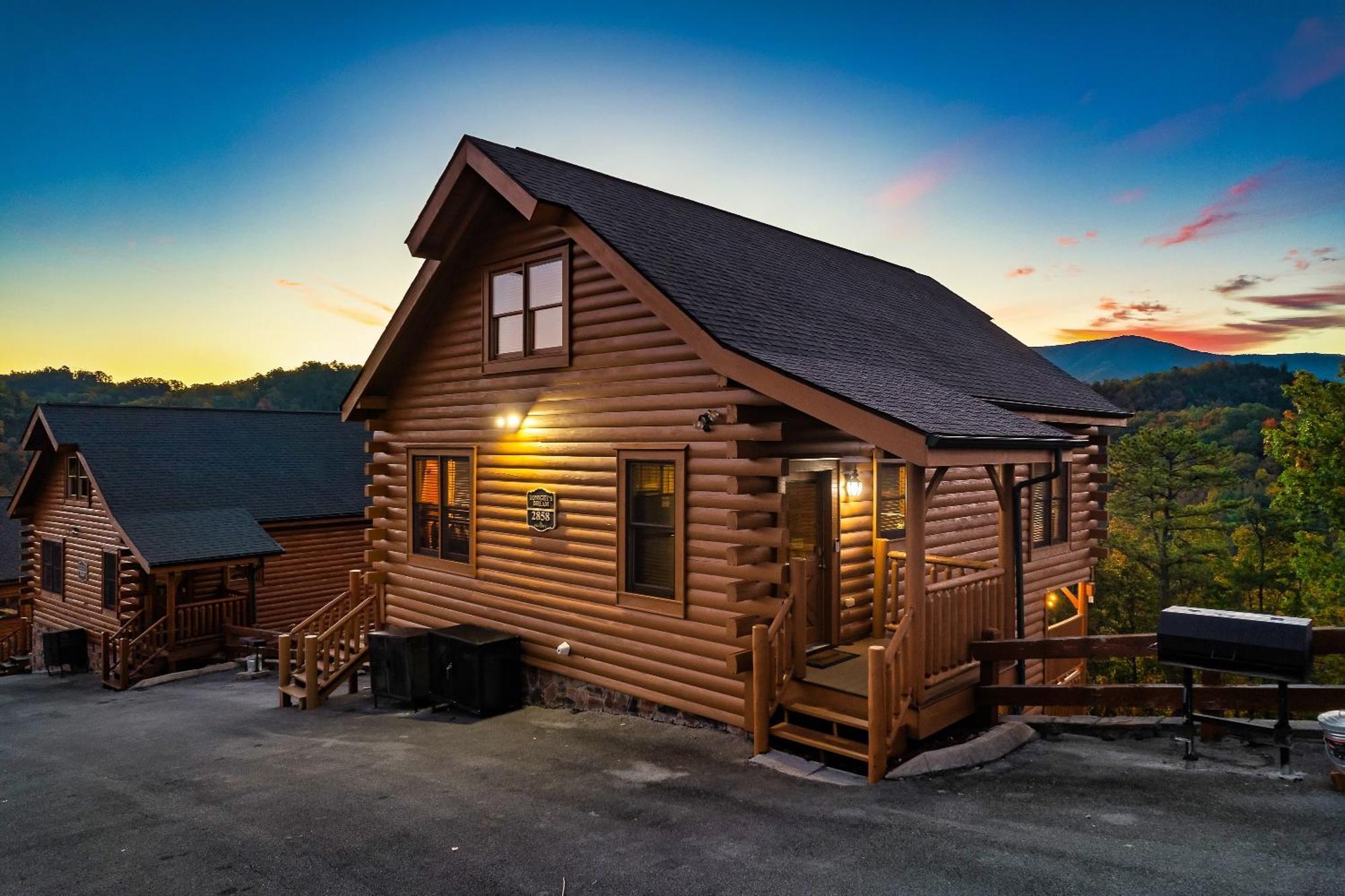 Epic Mountain Views, Hot Tub, Game Room, Sleeps 10 Sevierville Extérieur photo